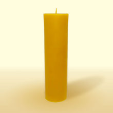 Load image into Gallery viewer, No.3 beeswax candle front view