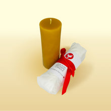 Load image into Gallery viewer, No.2 beeswax candle top view and wrapped
