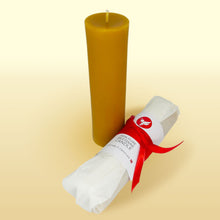 Load image into Gallery viewer, No.3 beeswax candle top view and wrapped
